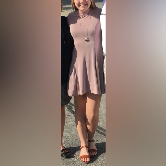 Urban Outfitters Dress - Picture 4 of 5